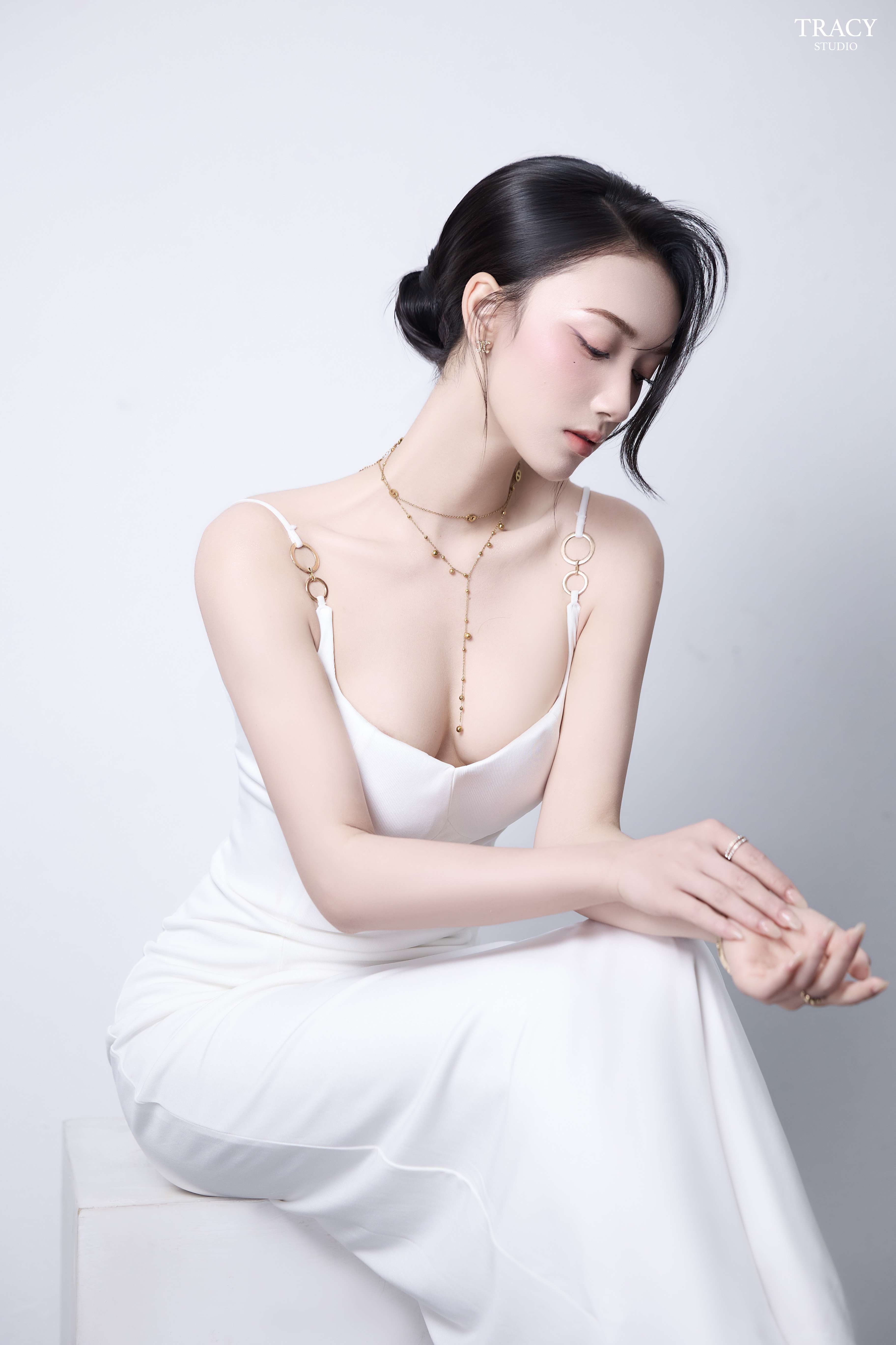 frontend/img/gallery/concept-cool-ngau-slay/tracy-studio-chup-concept-slay (11).jpg
